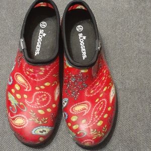 Red paisley  Sloggers size 10
